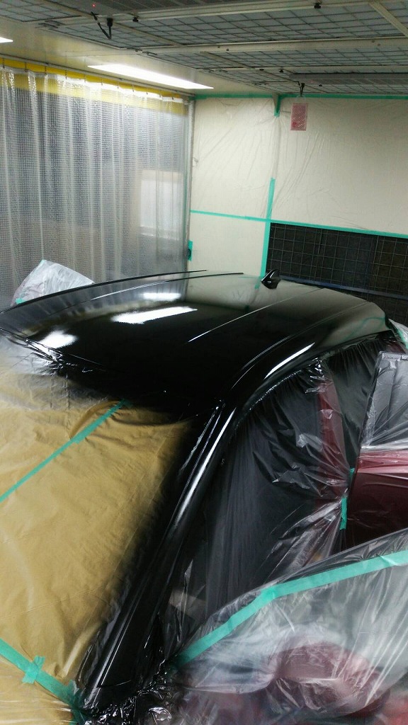 ラバーディップでc Hrのルーフをブラックに塗装しツートンにしました 名古屋市南区の車のキズや凹み 事故修理のy Sラポール